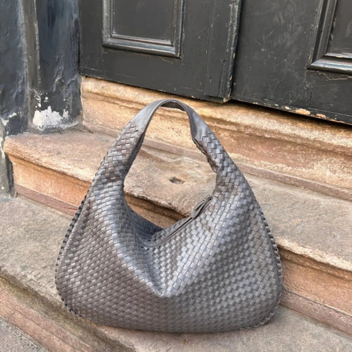 Aesthetic Designer Handbag - ModaFamilies Aesthetic Designer Handbag - ModaFamilies | Product Image or Size Chart