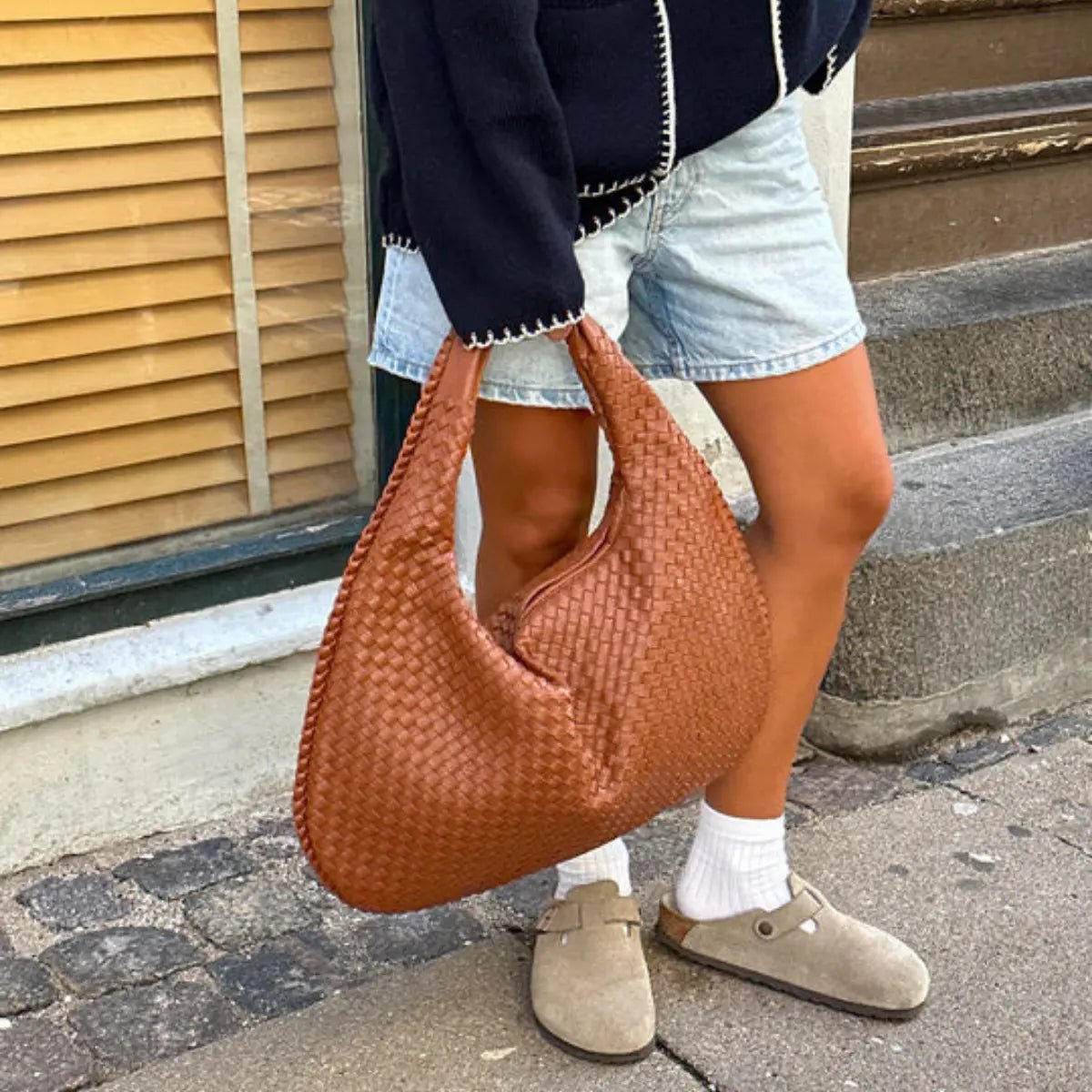 Aesthetic Designer Handbag - ModaFamilies Aesthetic Designer Handbag - ModaFamilies | Product Image or Size Chart