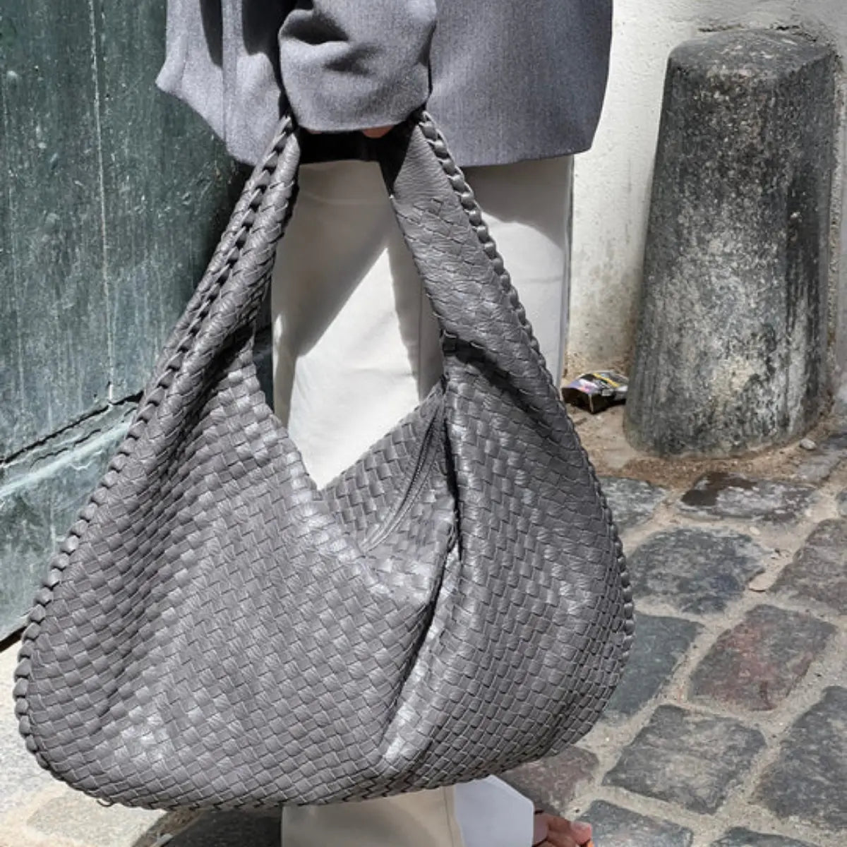 Aesthetic Designer Handbag - ModaFamilies Aesthetic Designer Handbag - ModaFamilies | Product Image or Size Chart