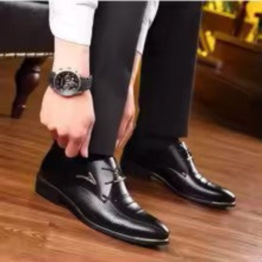 "Men's Refined Leather Loafers – Sleek Black Dress Shoes for Office or Formal Wear"
