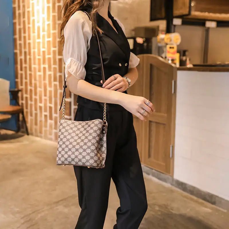 Luxury collection women's bag (model 17) - ModaFamilies Luxury collection women's bag (model 17) - ModaFamilies | Product Image or Size Chart