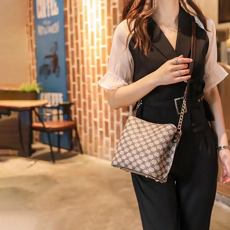 Luxury collection women's bag (model 17) - ModaFamilies Luxury collection women's bag (model 17) - ModaFamilies | Product Image or Size Chart