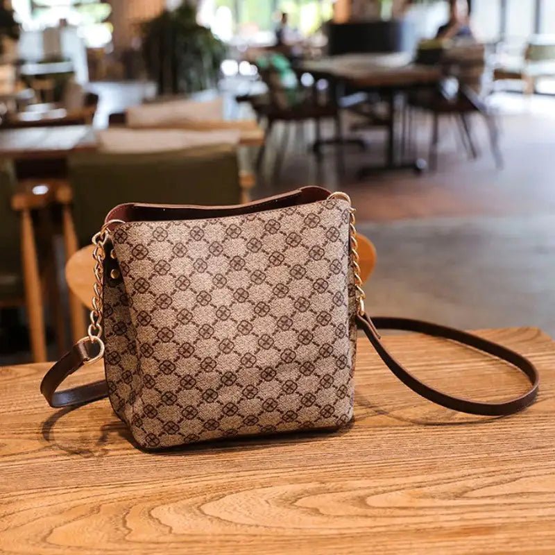 Luxury collection women's bag (model 17) - ModaFamilies Luxury collection women's bag (model 17) - ModaFamilies | Product Image or Size Chart